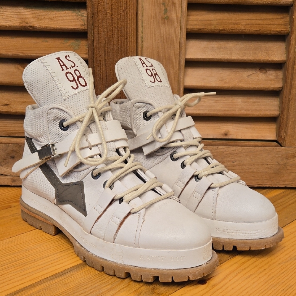SALE!! A.S.98 Bruce Oak Cream Leather High Tops, SZ 37